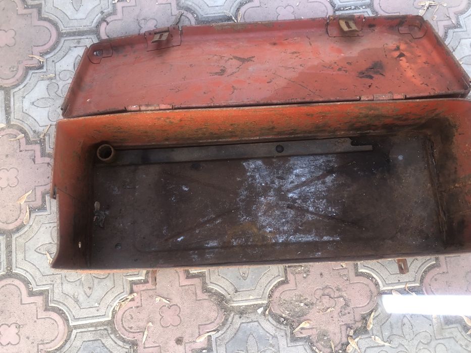 Ящик металлический