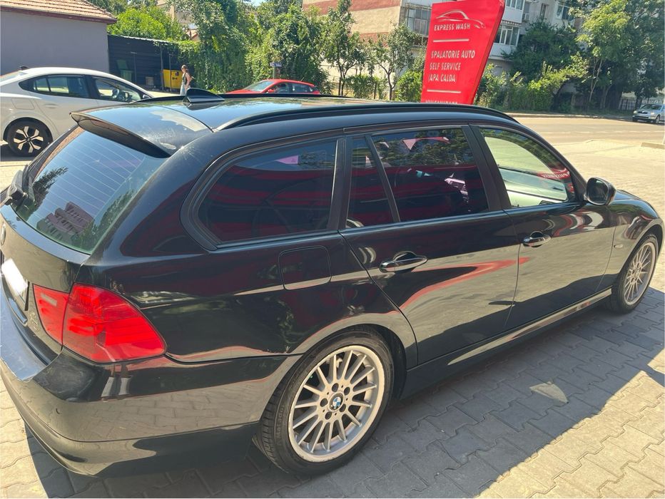 BMW 3 Series 2010 — imagine 5