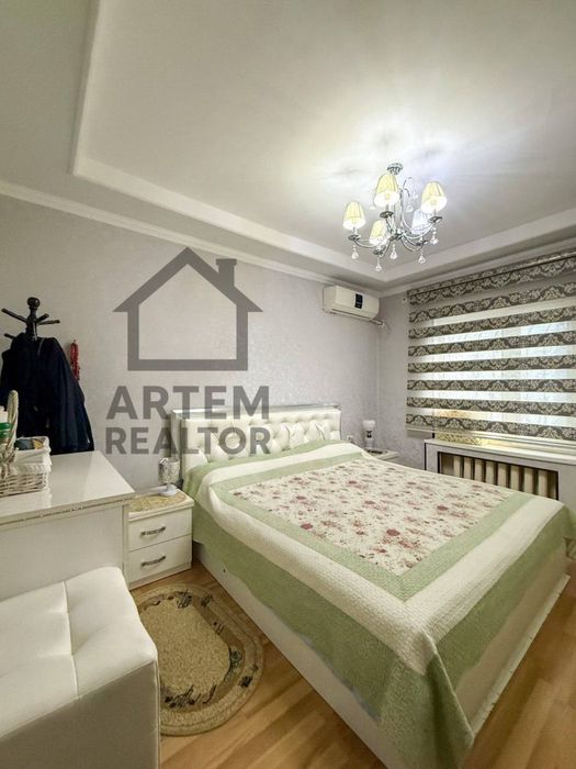 5/2/4 100м2 Буюк Ипак Йули Генерал Петрова массив/ Кирпич , 77 СЕРИЯ.