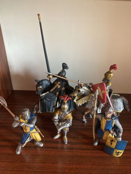 Фигурки Schleich