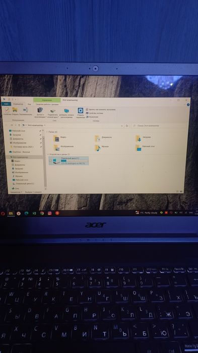 Срочно продам ноутбук acer , состояние хорошое , сенсорный экран