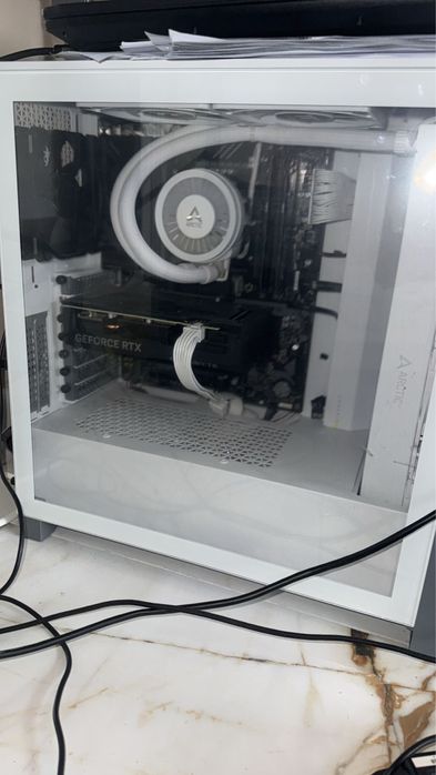 PC Gaming / Streaming – i7-13700K + RTX 4070 – stare foarte bună