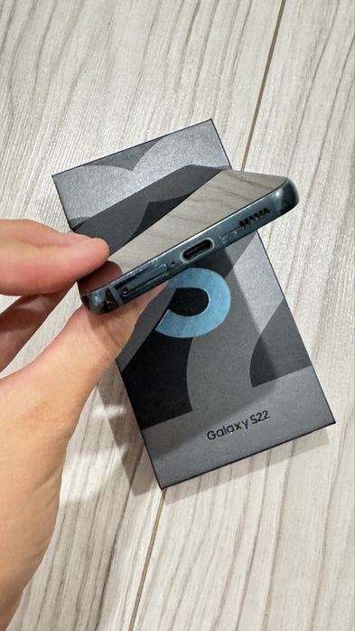 Продам galaxy s22