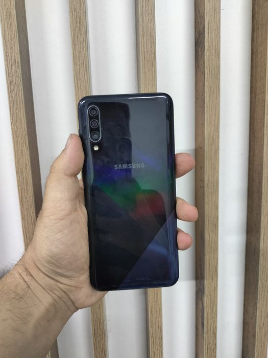 Продам Samsung A30s 32gb