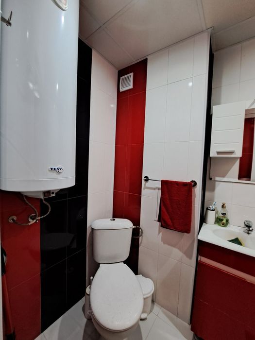 Дава се под наем Тристаен апартамент в Ямбол, Аврен - 64 кв.м за 204 € - Снимка #8