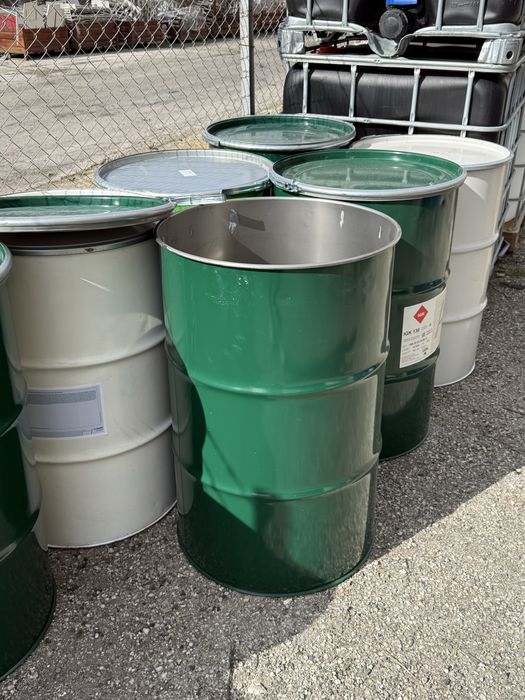 Метални варели с капак и обръч 200 литра нови