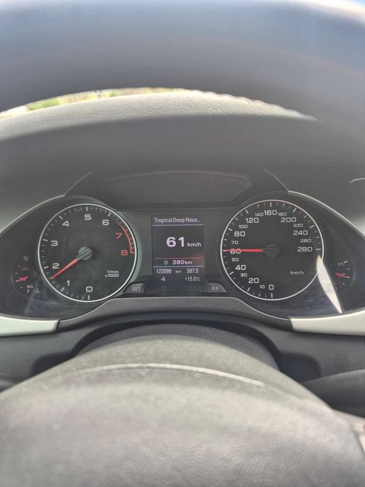 Masina audi a 4 2010
