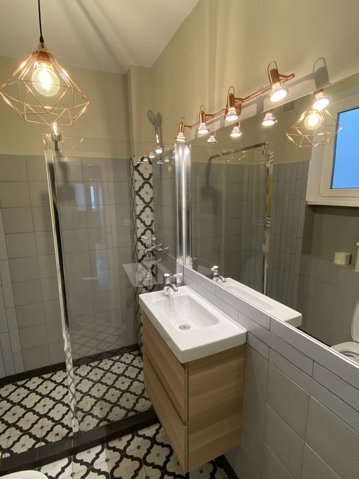 Proprietar, 2 camere în vilă interbelică · 60 mp · 2 balcoane · centrală proprie