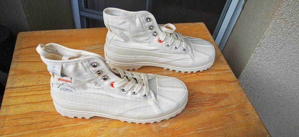 Oригинални маркови дамски маратонки / сникърси  SUPERGA - 36 номер