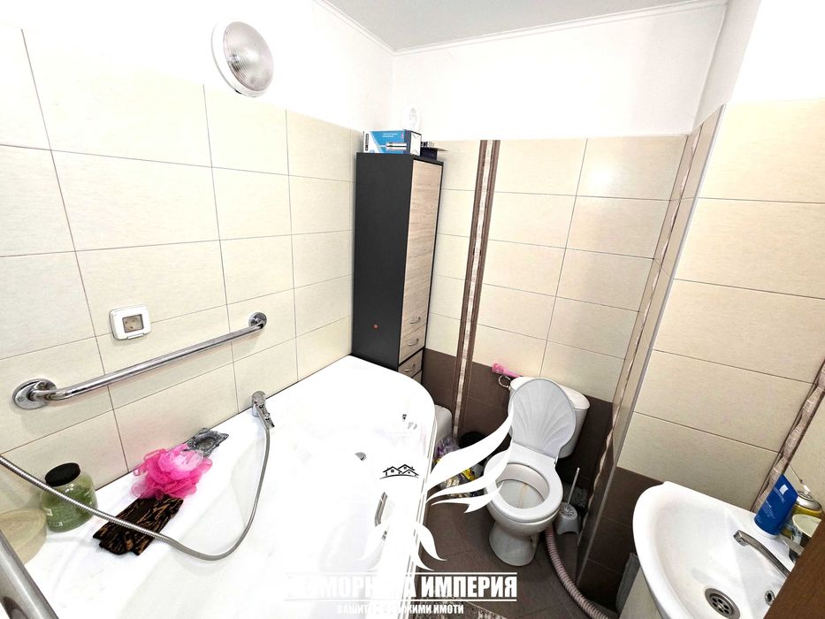 Продава се Четиристаен апартамент в Асеновград - 120 кв.м за 1396 €/кв.м - Снимка #9