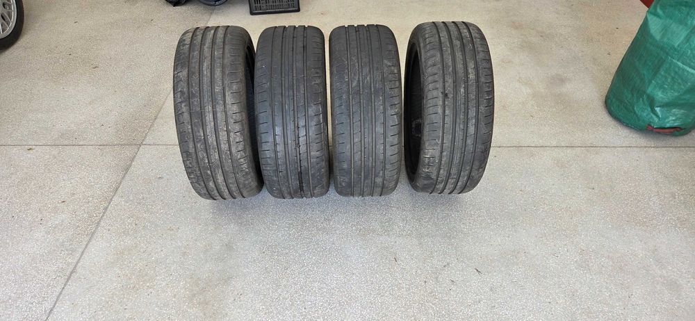 Продавам гуми GOOD YEAR EAGLE F1 dot 3223. Размер 235/45/18