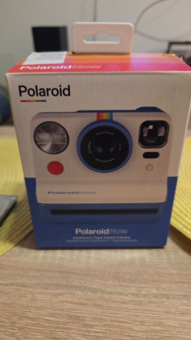 Vând aparat foto Polaroid nefolosit