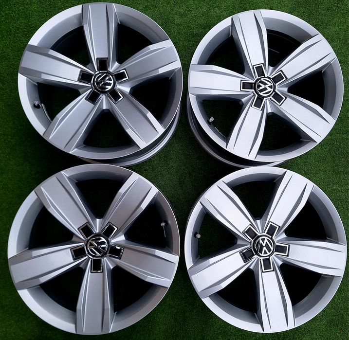 Продавам 4бр оригинални 17-ки джанти за Фолксваген Тигуан, Пасат, Голф