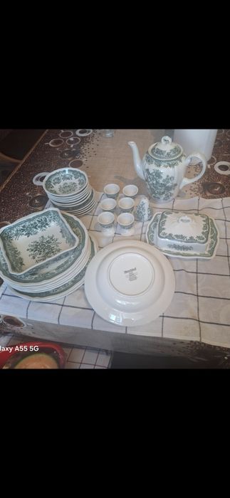 Set vesela vitage premium Villeroy&Boch din colectia renumita Fasan Green