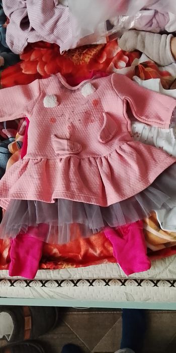 Продам недорого комбинезон платья