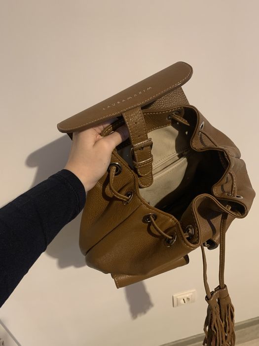 Rucsac Laura Maxim, piele, maro, purtat de doua ori