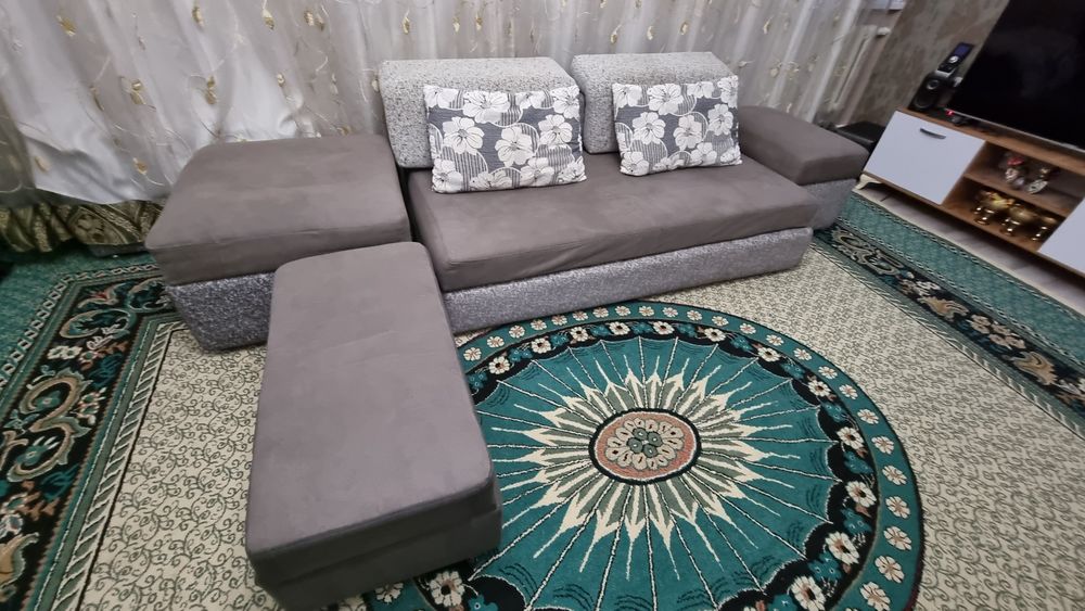 Большая мягкая мебель для гостиной б.у