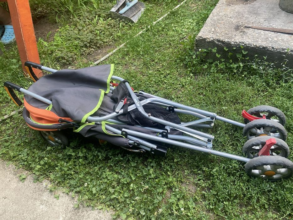 Vand carucior copii pliabil tip umbrela