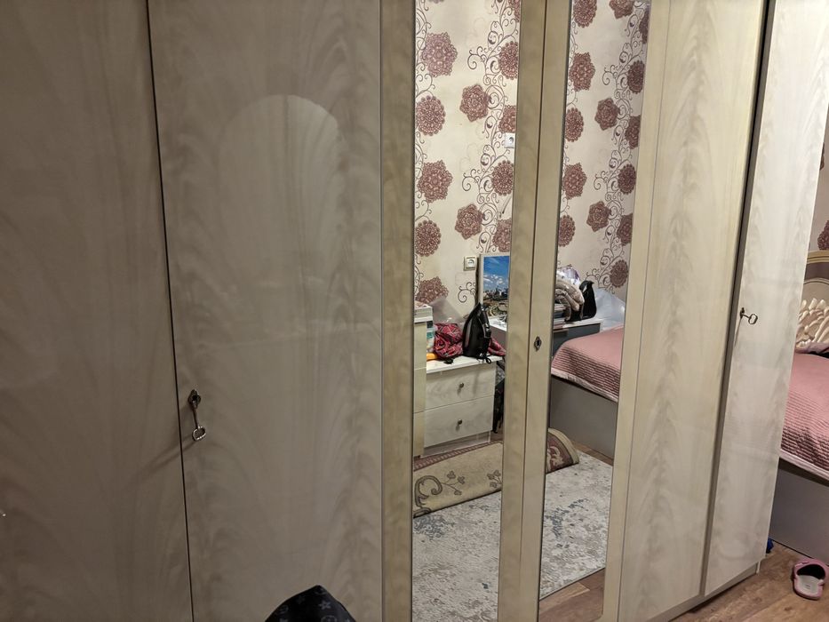 Продаётся спальный гарнитур