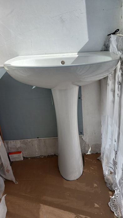 Раковина для ванной комнаты