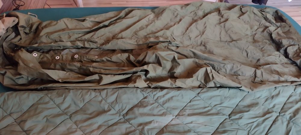 Войнишки спален чувал