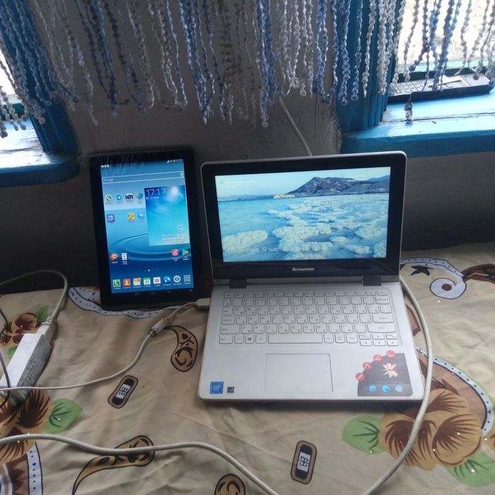 Ноутбук LENOVO Yoga  и SAMSUNG g100