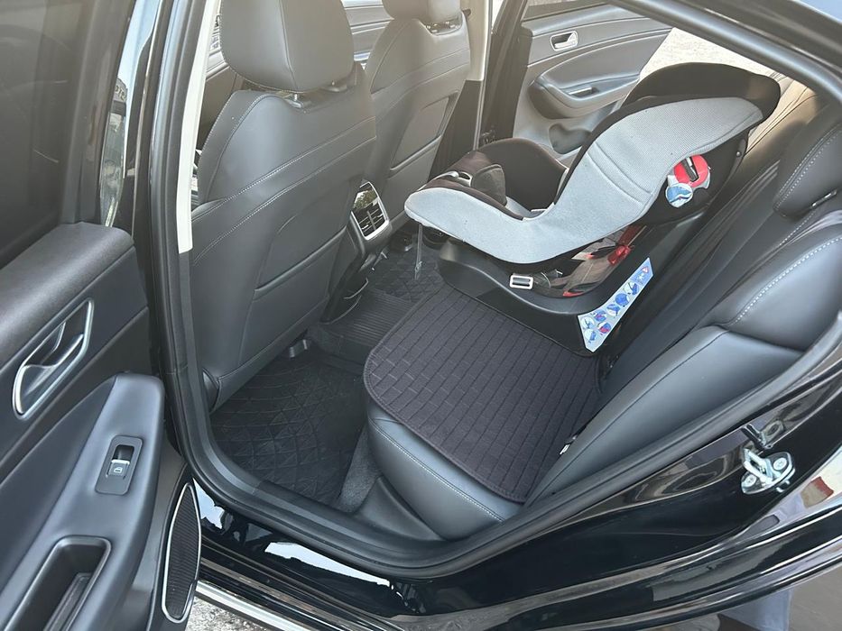 Обменяю автомобиль на квартиру