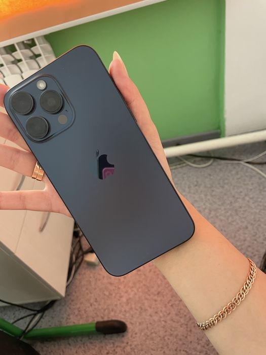 Продам iphone 15 pro max 512 gb