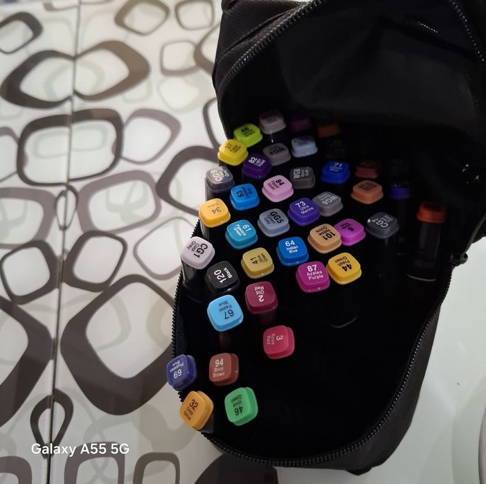 Продавам маркери 41 цвята