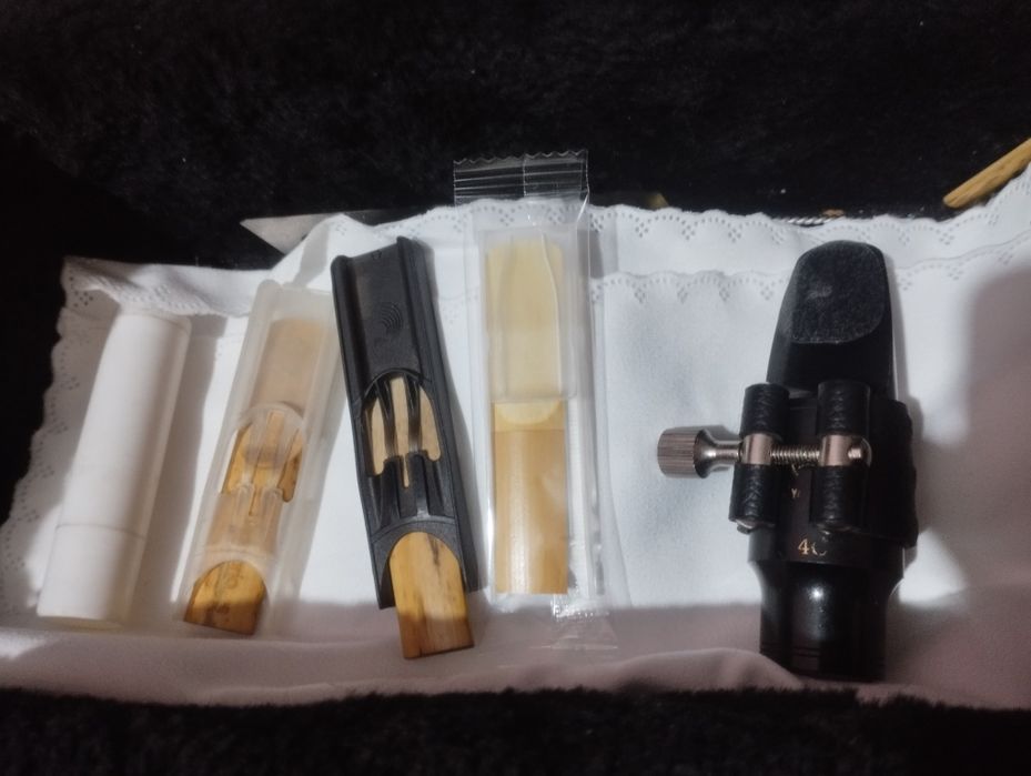 Saksafon alto   toʻylarga. Bemalol. Ijro qilsa boʻladi. Srowne sotilad