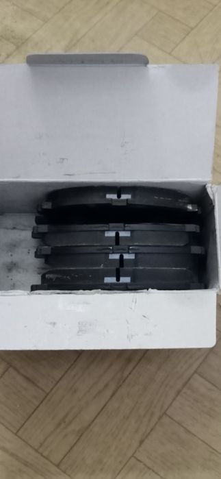 Продам передний диски колодки