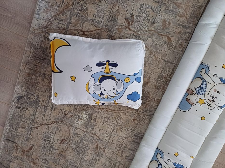 Pătuț cu tot ce se vede în poză