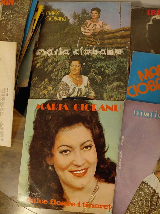 Vand placi vinil electrecord 30 bucati, muzică populară .
