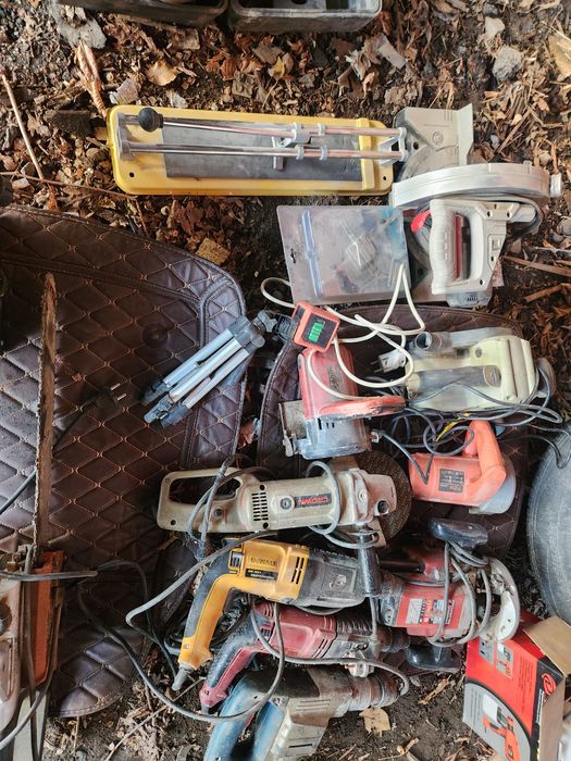 Инструмент строительный