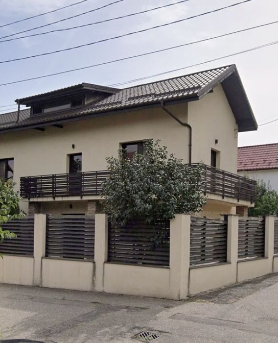 VILA DEOSEBITA DE VANZARE / Pitesti / Trivale / Langa Padure /