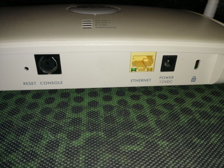 ZyXEL NWA3560-N Wireless 802.11a/b/g/n Dual Radio 2.5Ghz & 5Ghz