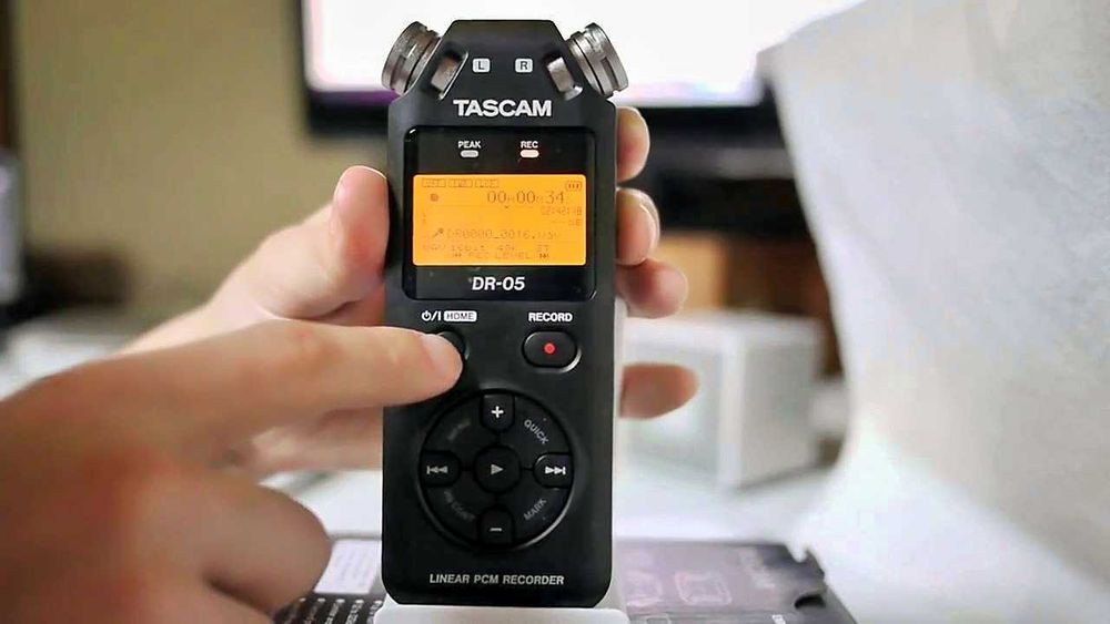 Reportofon Digital Tascam DR-05 – Calitate Audio Profesională