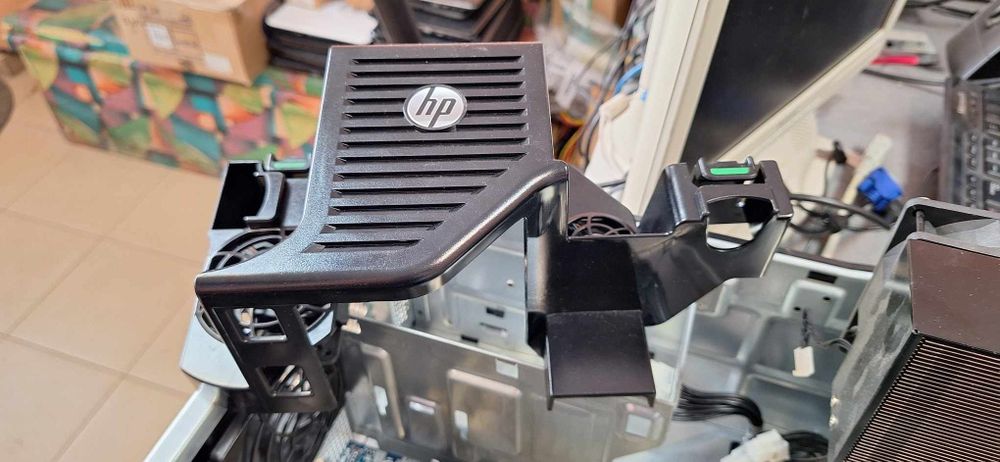 Въздуховод с вентилатор за рам памет HP z620