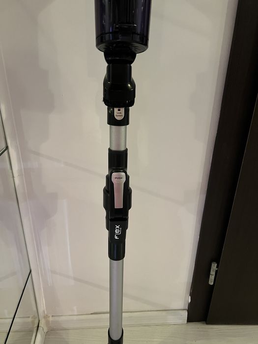 Aspirator vertical fără fir Rowenta X-Force Flex - set complet, cutie