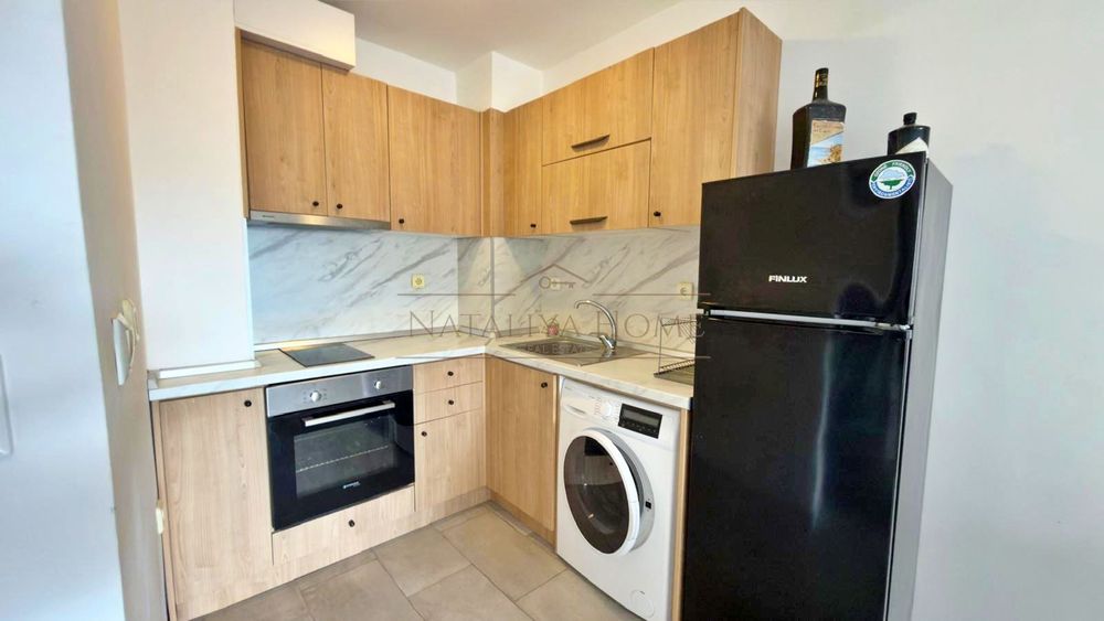 Дава се под наем Двустаен апартамент в Бургас, Сарафово - 70 кв.м за 418.71 € - Снимка #3