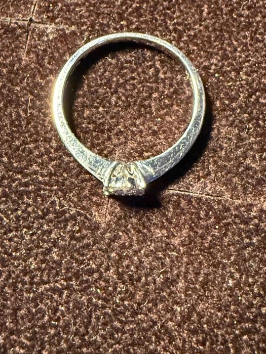 Inel aur alb cu diamante