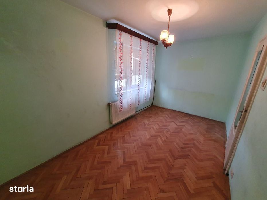 Apartament 2 camere, etaj 4, bloc izolat, acoperis - Zona Girocului