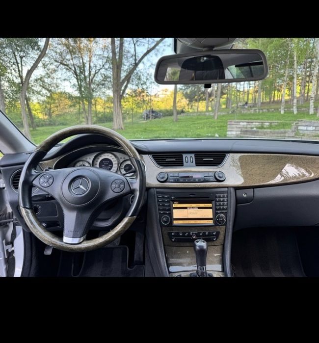 Продавам мерцедесCLS 350