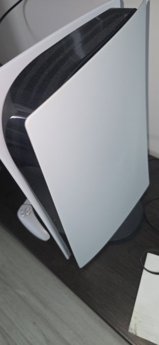 PlayStation 5 PS5 Standard – Stare ca nouă