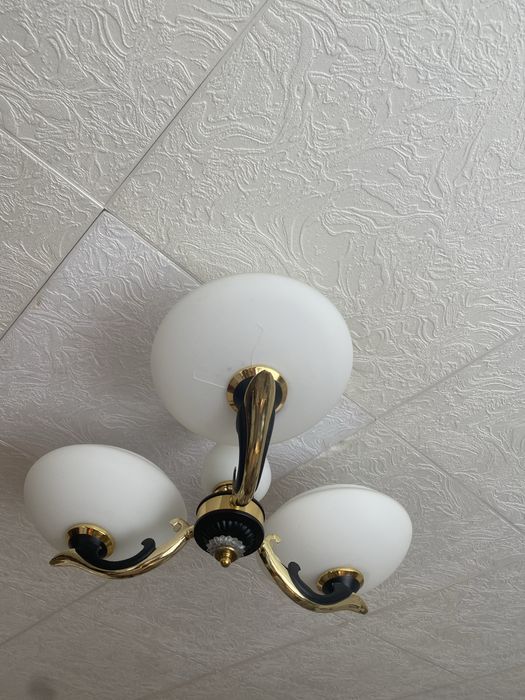 Люстра на плафоны