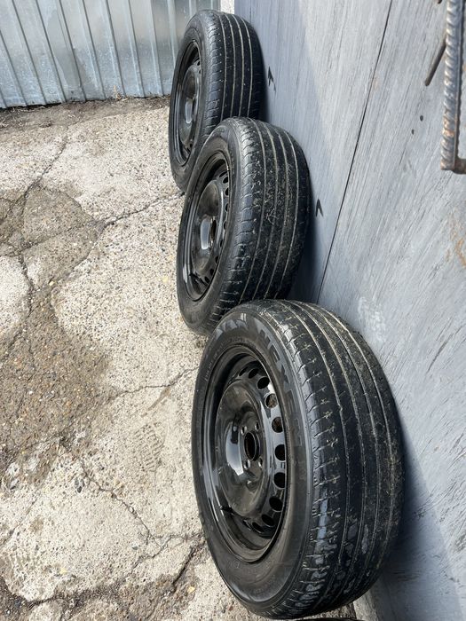 Продам шины 185/65 R15