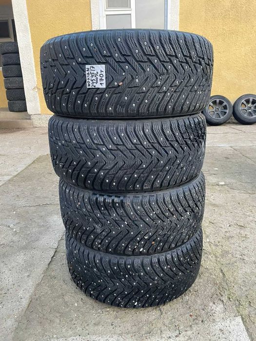 Nokian 245 45 R17