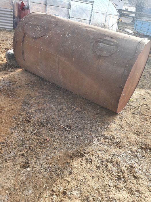 Емкость сатылады 3 тонна.