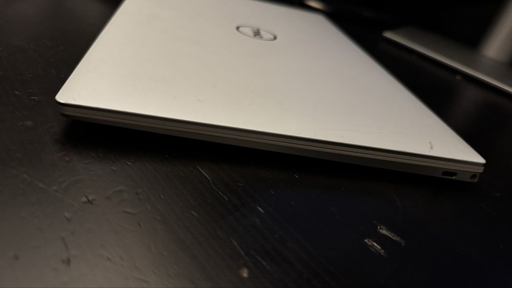 Dell XPS 13 9300 16gb/1TB; Ecran 4k; Intel I7 10th Gen