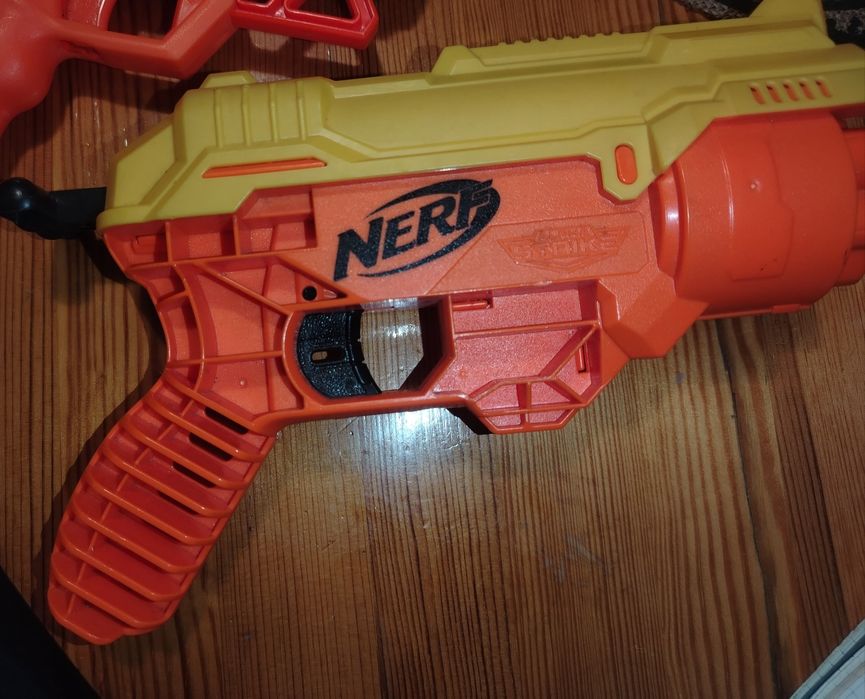 Комплект оригинални Nerf бластери + подарък амуниция!